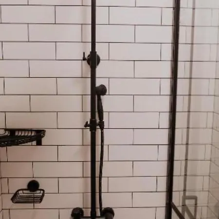 Le Bijou-tomov Plaza شقة *